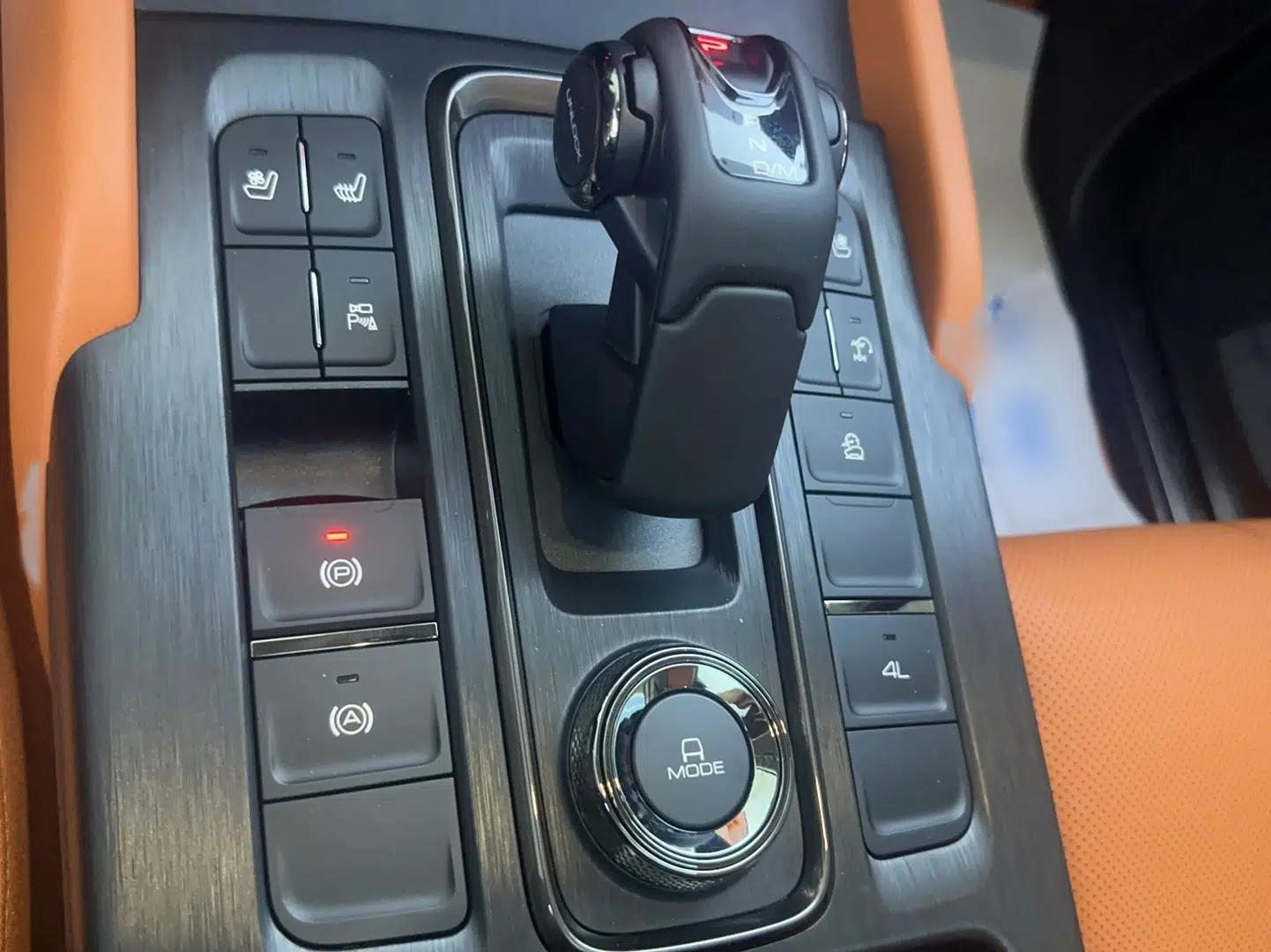 Haval H9 2024 2.0T Gasoline 4x4 Territory Edition — миниатюра 11