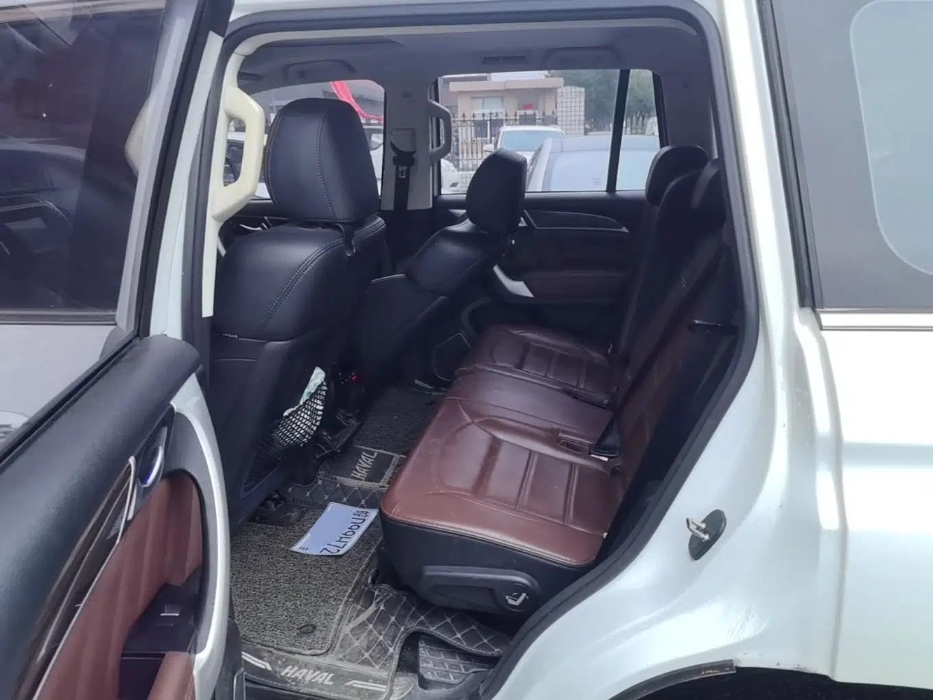 Haval H9 2017 2.0T Gasoline 4x4 Luxury 7-Seater — миниатюра 20