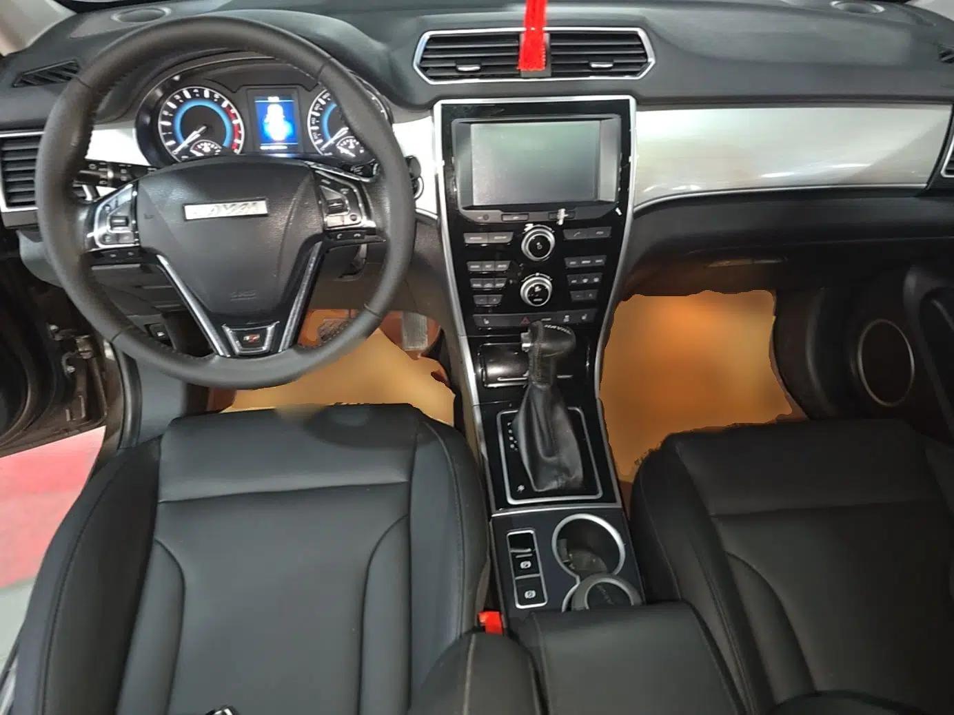 Haval H2 2016 Red-Label 1.5T Automatic Two-Wheel Drive Luxury Model — миниатюра 13