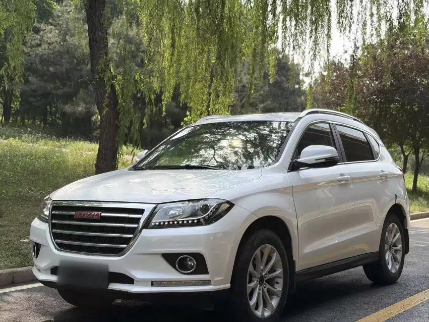 Haval H2 2017 Red-Label 1.5T Manual Two-Wheel Drive Luxury Model — миниатюра 1
