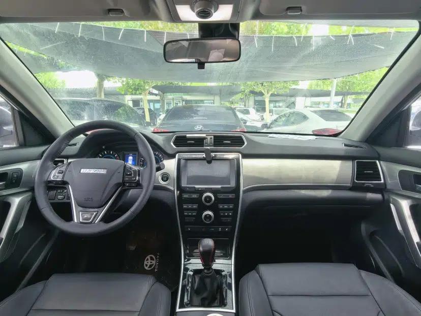 Haval H2 2017 Red-Label 1.5T Manual Two-Wheel Drive Luxury Model — миниатюра 11