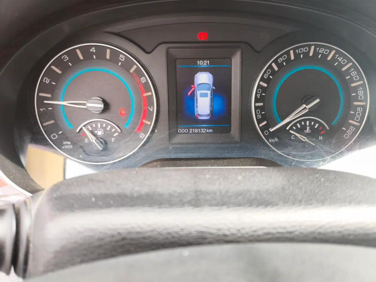 Haval H2 2014 1.5T Manual Two-Wheel Drive Elite Edition — миниатюра 13
