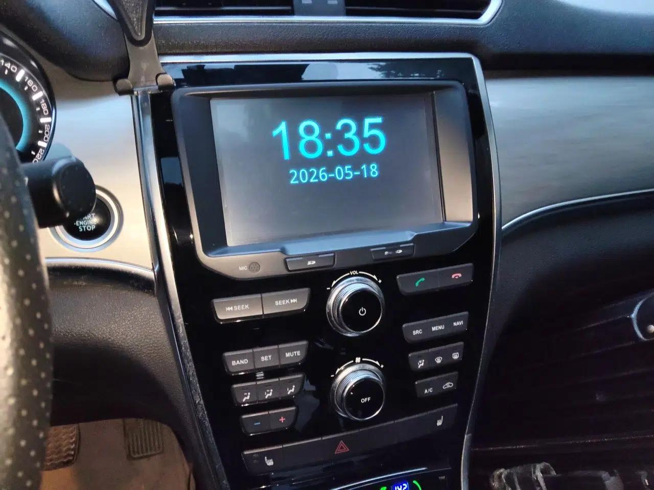 Haval H2 2014 1.5T Manual Two-Wheel Drive Elite Edition — миниатюра 14