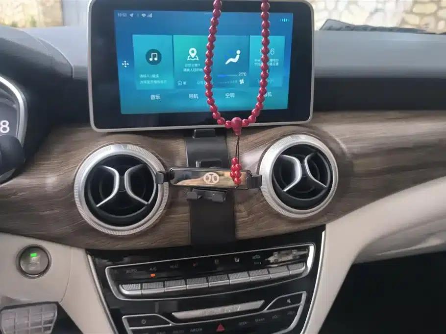 Beijing EU5 2018 R500 Smart Wind Edition — миниатюра 13