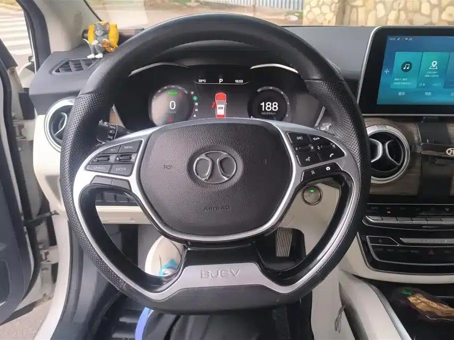 Beijing EU5 2018 R500 Smart Wind Edition — миниатюра 15