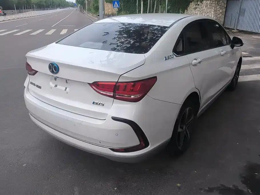 Beijing EU5 2018 R500 Smart Wind Edition — миниатюра 3