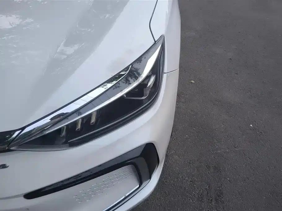 Beijing EU5 2018 R500 Smart Wind Edition — миниатюра 5