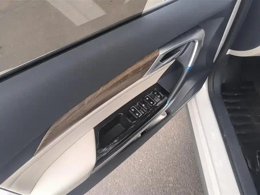 Beijing EU5 2018 R500 Smart Wind Edition — миниатюра 7