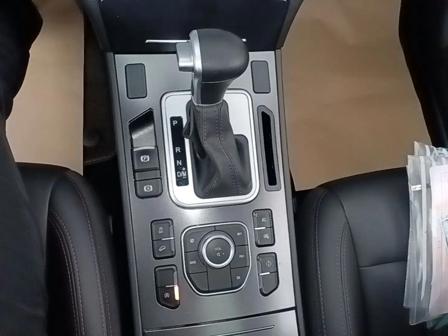 Haval H6 Coupe 2018 Blue Label 1.5T Automatic Two-Wheel Drive Ultra-Luxury Model — миниатюра 17