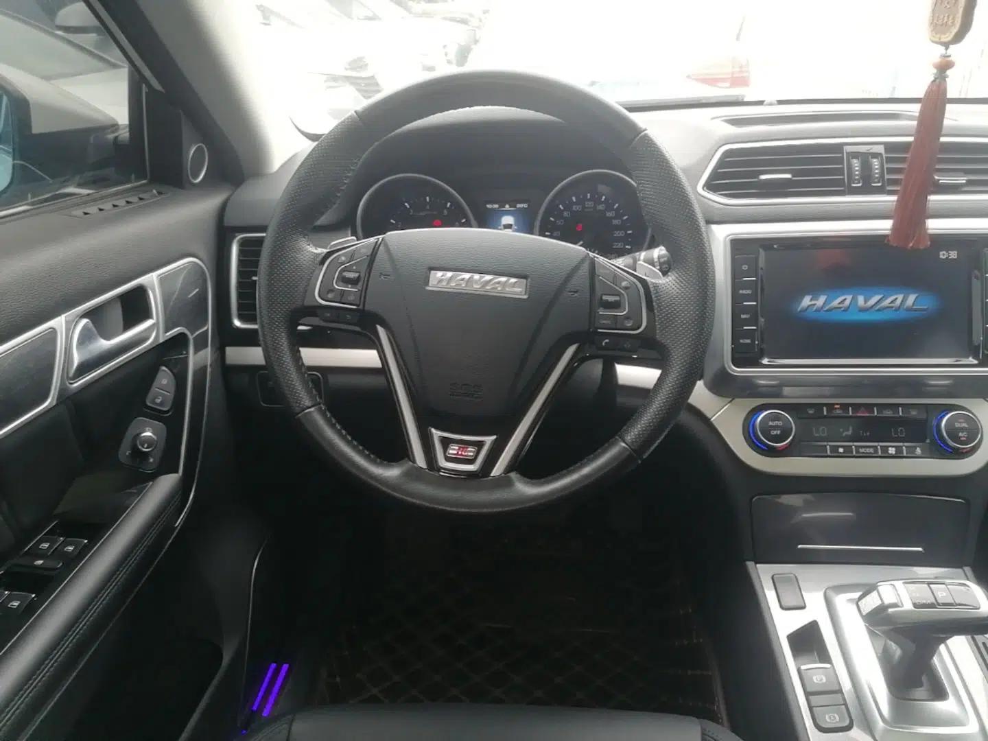 Haval H6 Coupe 2017 Red-Label 2.0T Automatic Two-Wheel Drive Elite Model — миниатюра 13