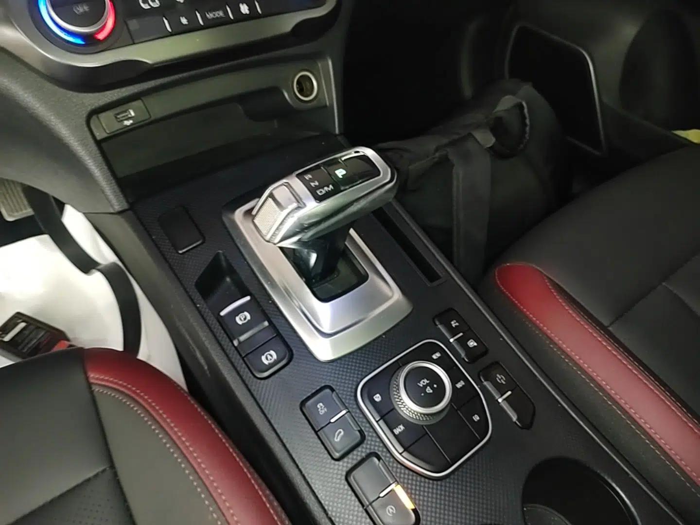 Haval H6 Coupe 2020 SmartConnect Edition 1.5T Automatic Two-Wheel Drive Luxury SmartConnect Model — миниатюра 17