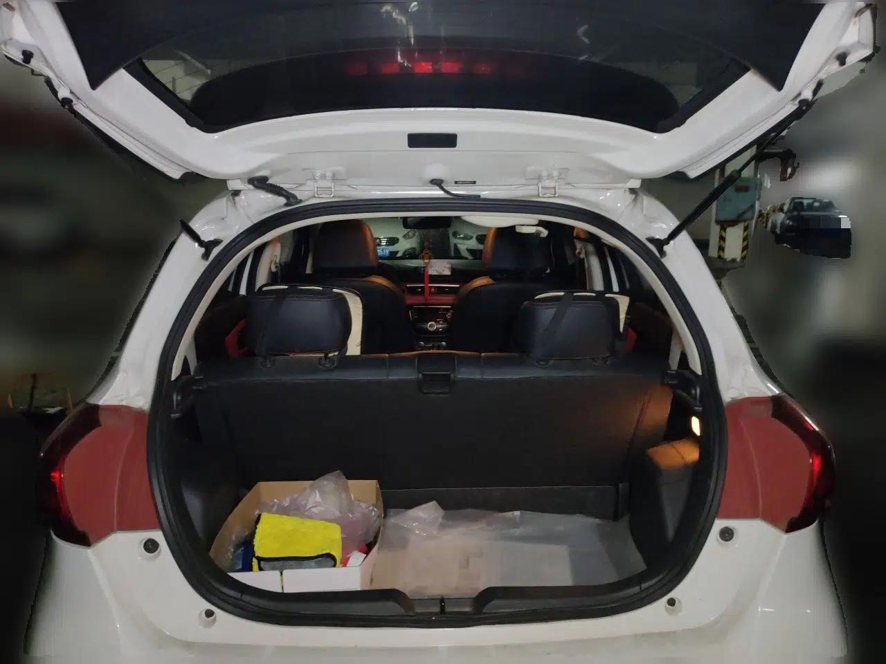 Haval H1 2015 1.5L AMT Urban Model — миниатюра 16