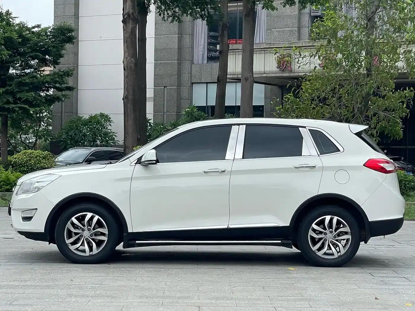 2015 Senova X65 2.0T Automatic Elite — миниатюра 4