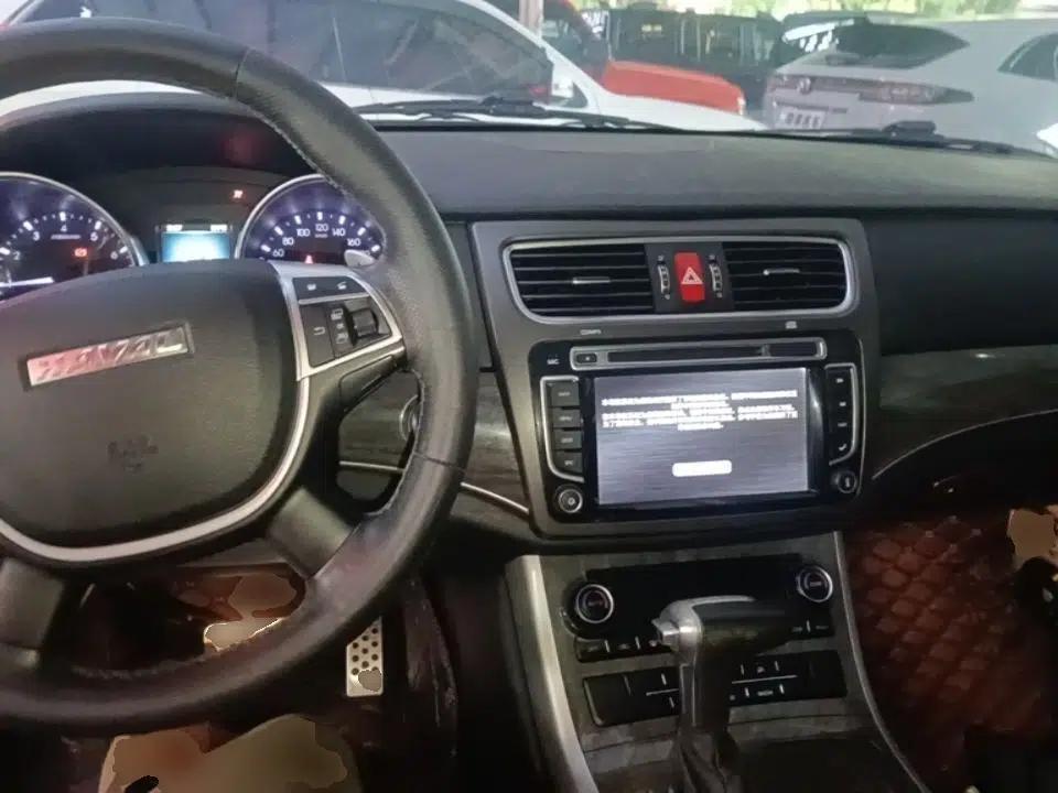 Haval H8 2015 2.0T Two-Wheel Drive Comfort Version — миниатюра 13