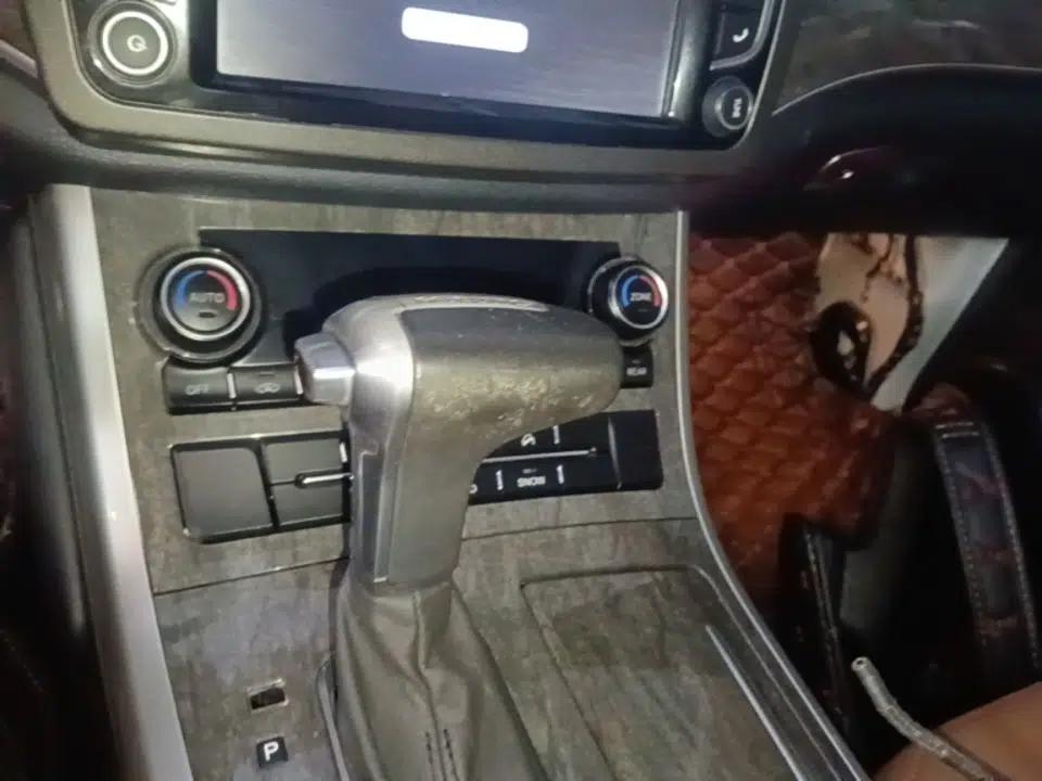 Haval H8 2015 2.0T Two-Wheel Drive Comfort Version — миниатюра 17