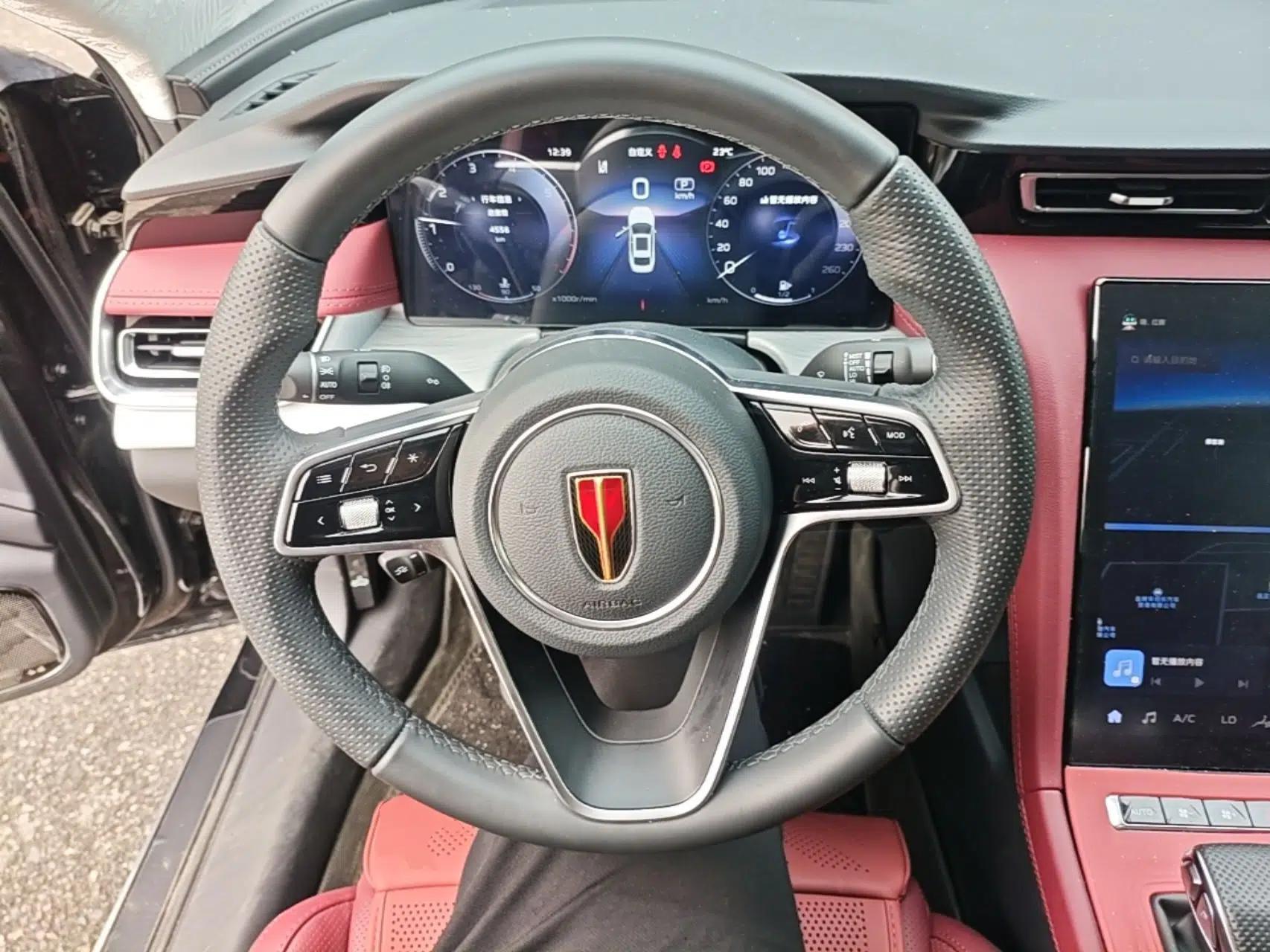 Hongqi H5 2025 2.0T Automatic Flag Edition – 500 000 Units Commemorative Version — миниатюра 13