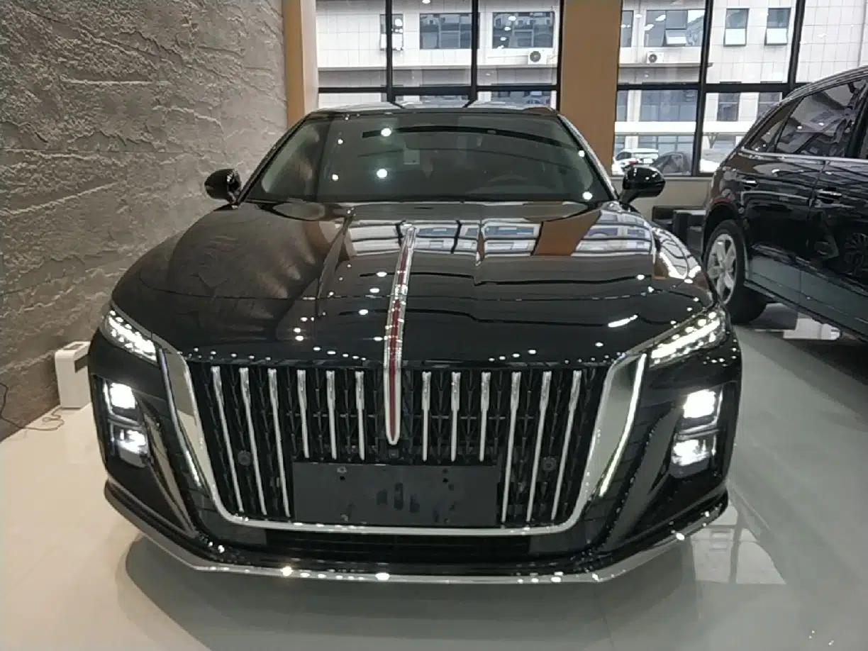 Hongqi H5 2025 2.0T Automatic Flag Edition – 500 000 Units Commemorative Version — миниатюра 2