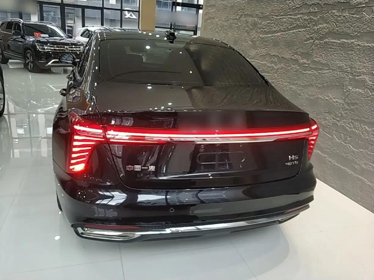 Hongqi H5 2025 2.0T Automatic Flag Edition – 500 000 Units Commemorative Version — миниатюра 3