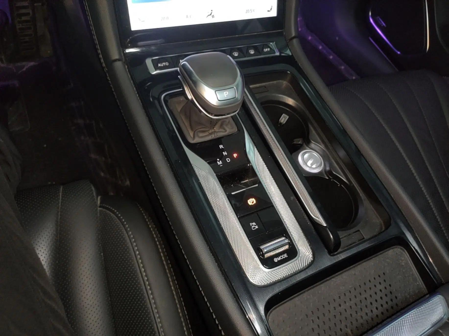 Hongqi H5 2023 2.0T Automatic Smart Connect Flagship Edition — миниатюра 17