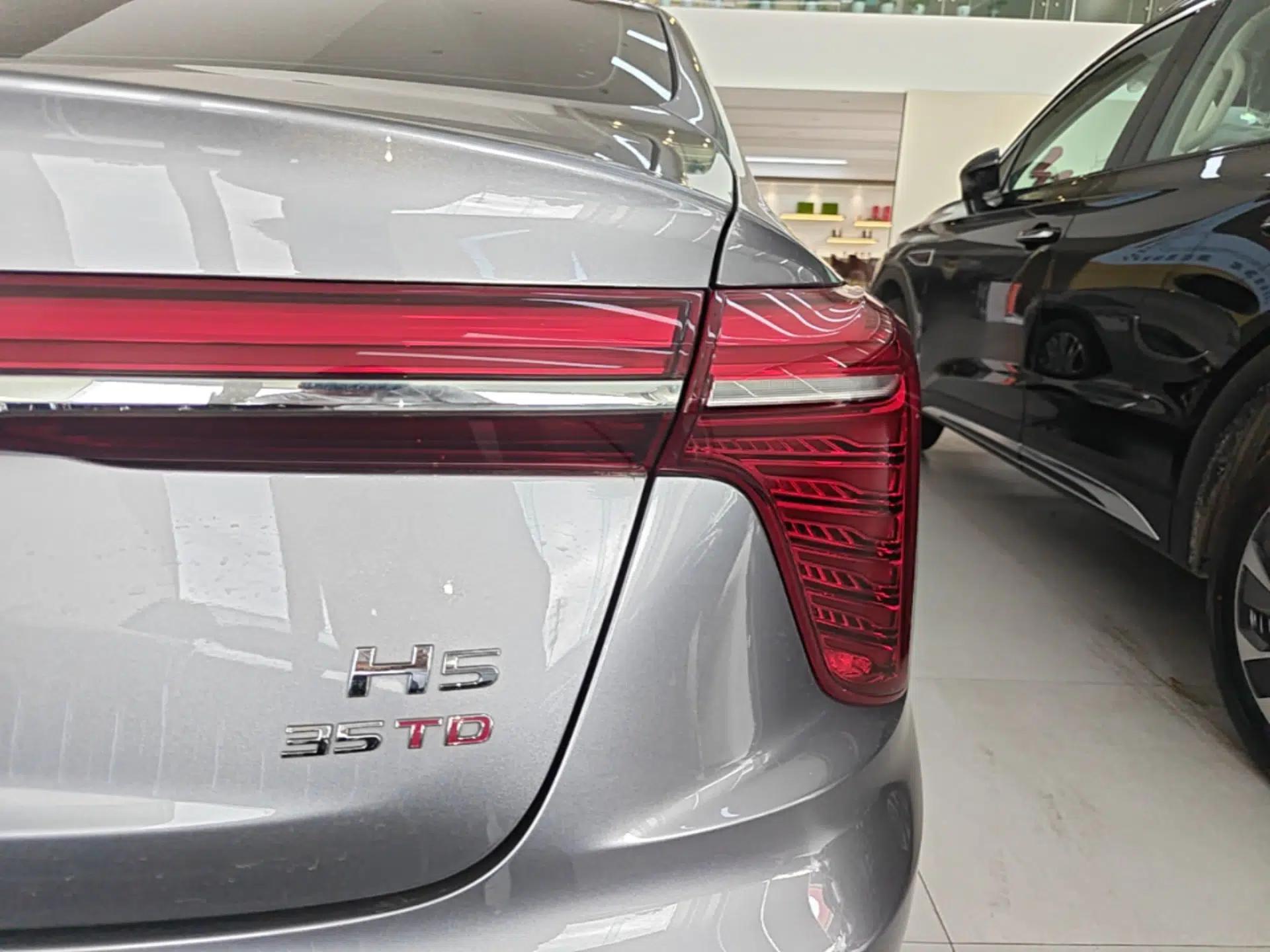 Hongqi H5 2023 1.5T DCT Smart Connect Flagship Edition — миниатюра 7