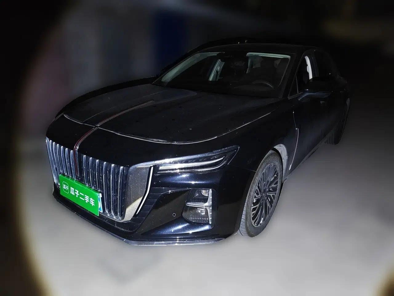 Hongqi H5 2025 2.0T Automatic Flag Edition – 500 000 Units Commemorative Version — миниатюра 1