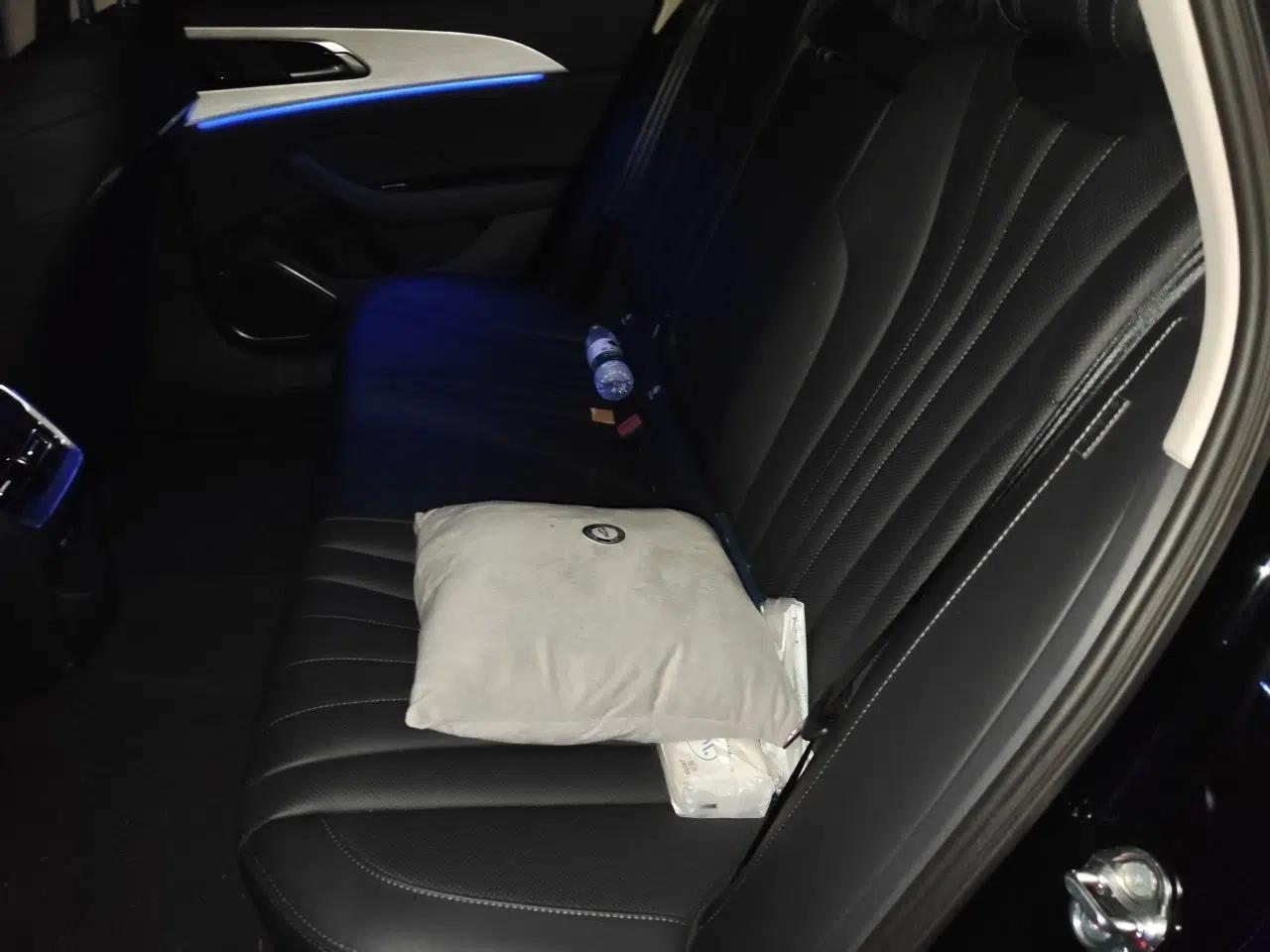 Hongqi H5 2025 2.0T Automatic Flag Edition – 500 000 Units Commemorative Version — миниатюра 18