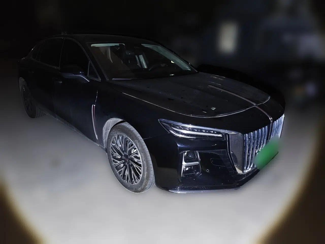 Hongqi H5 2025 2.0T Automatic Flag Edition – 500 000 Units Commemorative Version — миниатюра 3