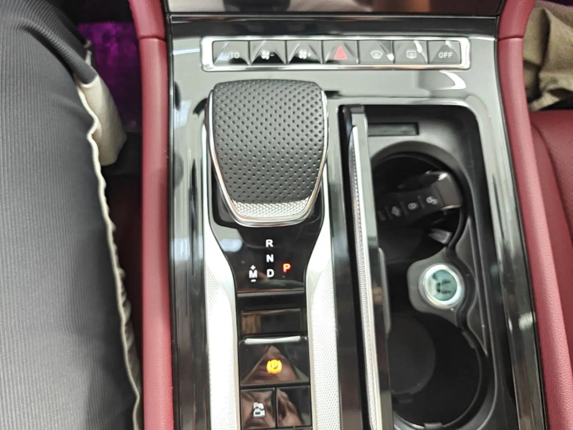 Hongqi H5 2025 1.5T DCT Xuan Ying Edition — миниатюра 17