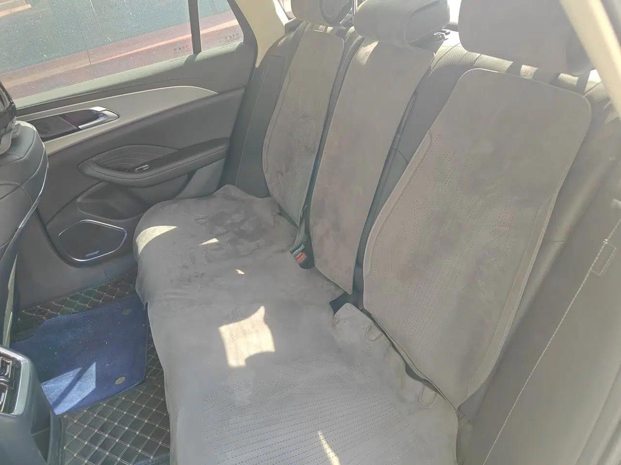 Hongqi H5 2023 2.0T Automatic Smart Connect Flagship Edition — миниатюра 20