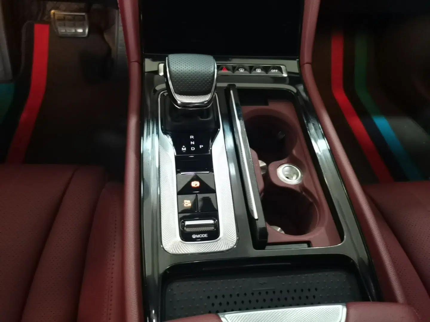 Hongqi H5 2025 2.0T Automatic Xuan Ying Edition — миниатюра 17