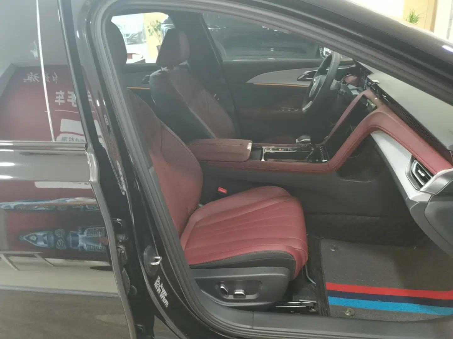 Hongqi H5 2025 2.0T Automatic Xuan Ying Edition — миниатюра 23