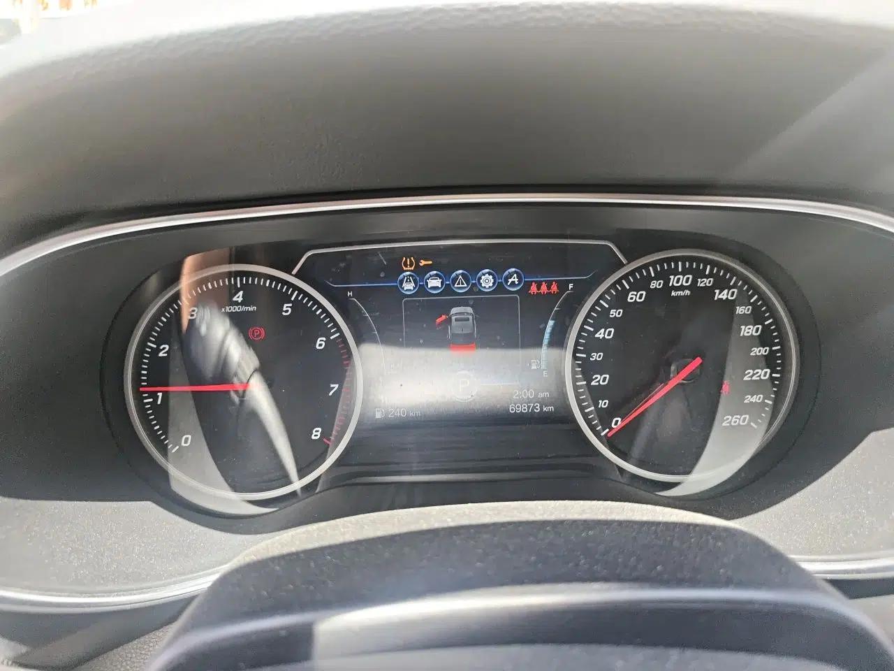 Hongqi H5 2018 30TD Smart Connect Dynamic Edition — миниатюра 12