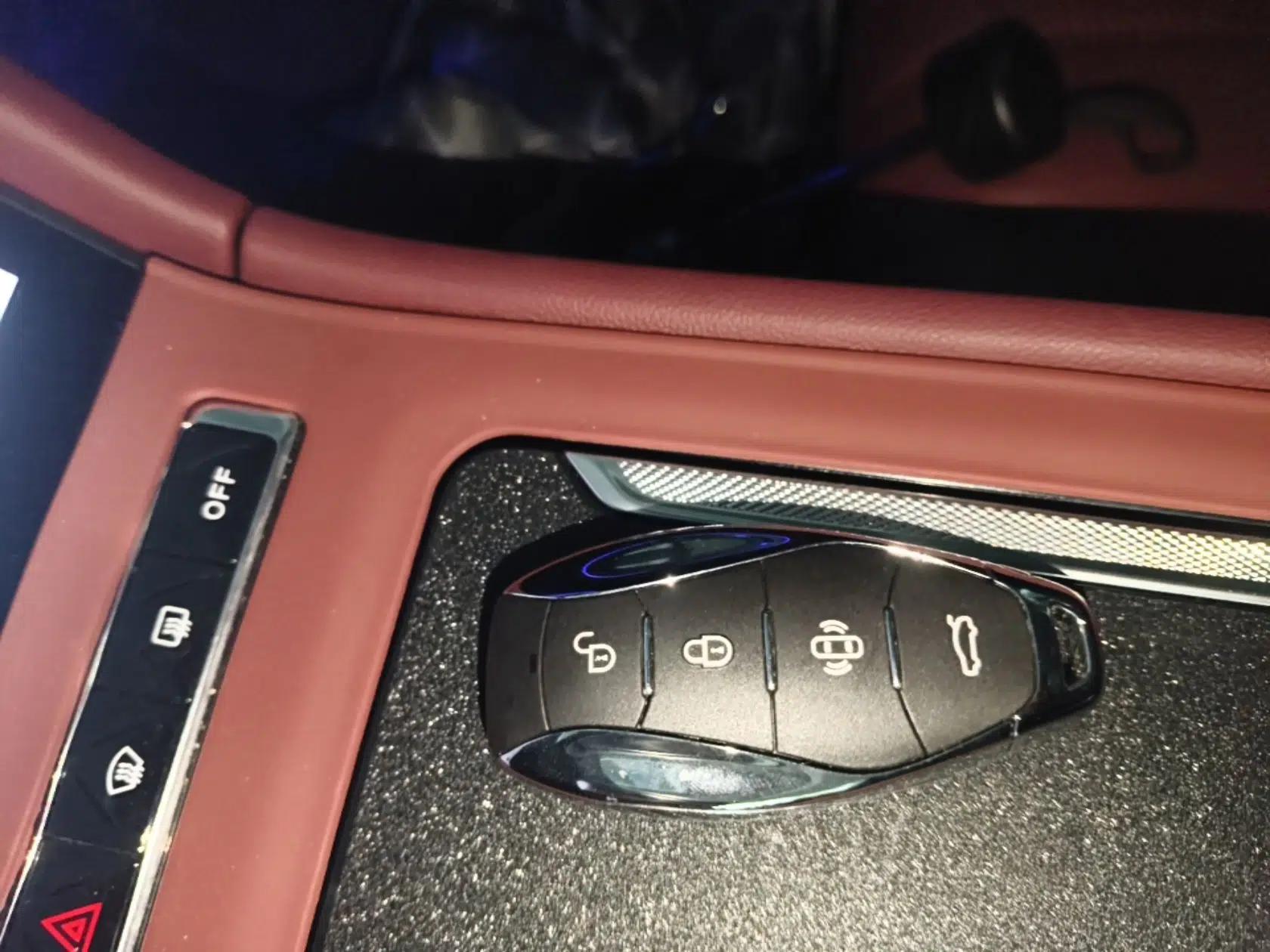 Hongqi H5 2023 2.0T Automatic Smart Connect Flagship Edition — миниатюра 12