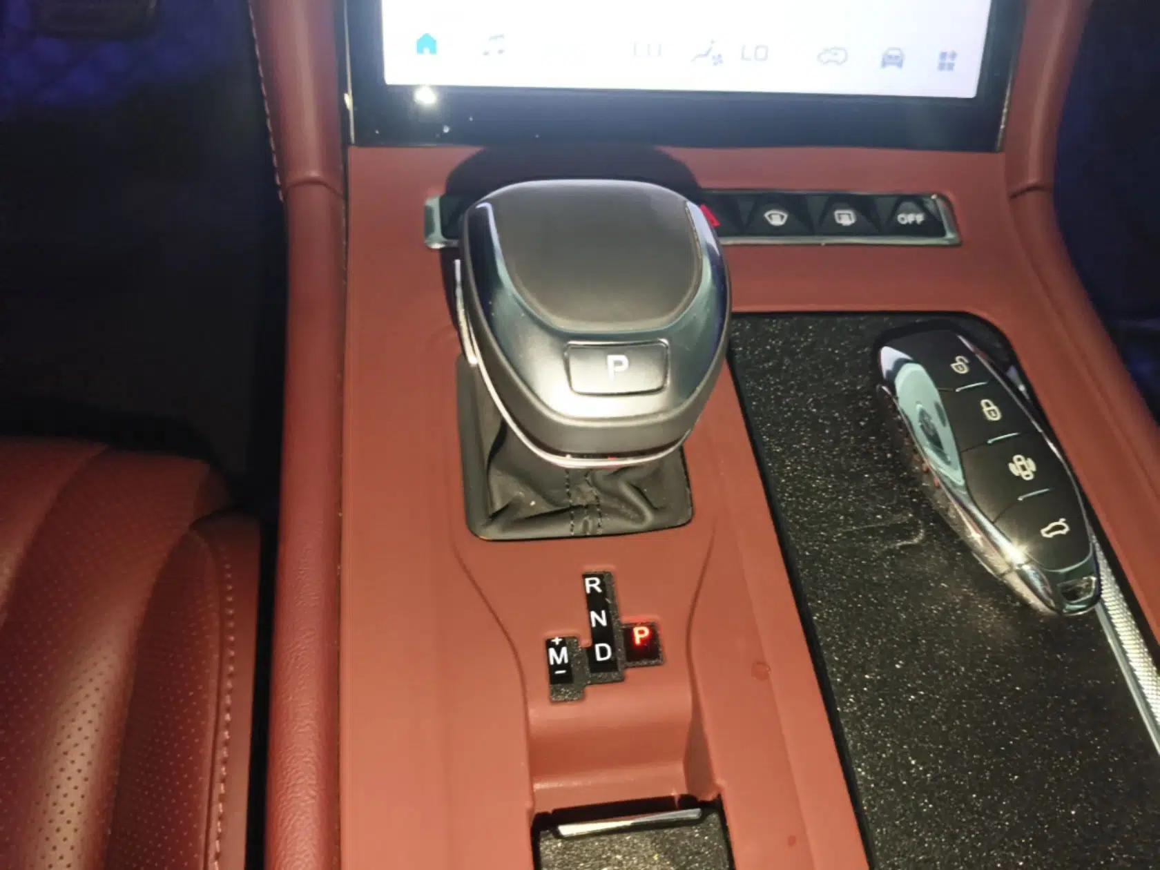 Hongqi H5 2023 2.0T Automatic Smart Connect Flagship Edition — миниатюра 17