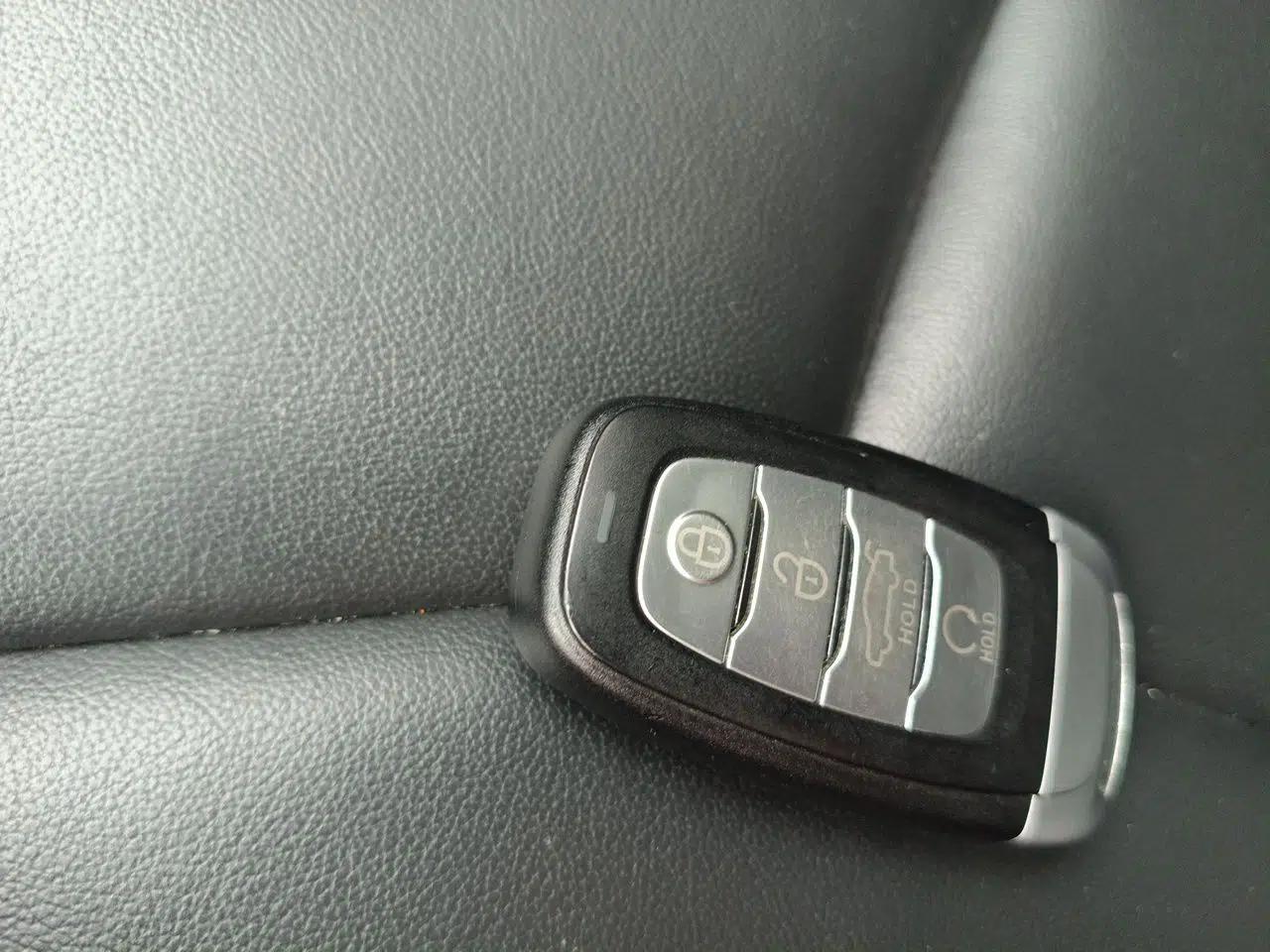 Hongqi H5 2020 1.8T Automatic Smart Connect Flagship Edition — миниатюра 9