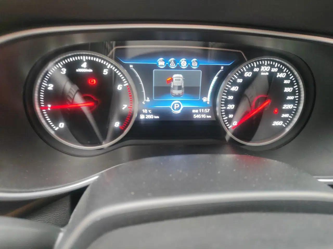 Hongqi H5 2020 1.5T DCT Flagship Edition — миниатюра 13