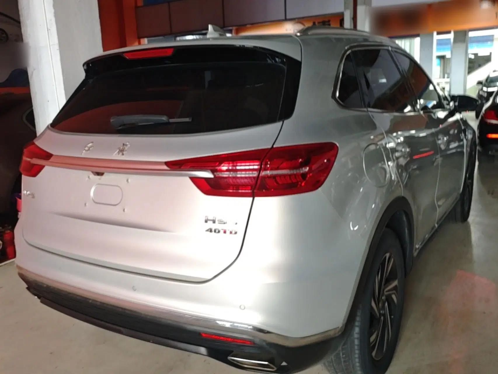 Hongqi HS5 2022 Revised Version 2.0T Smart Connect Flagship Edition — миниатюра 4