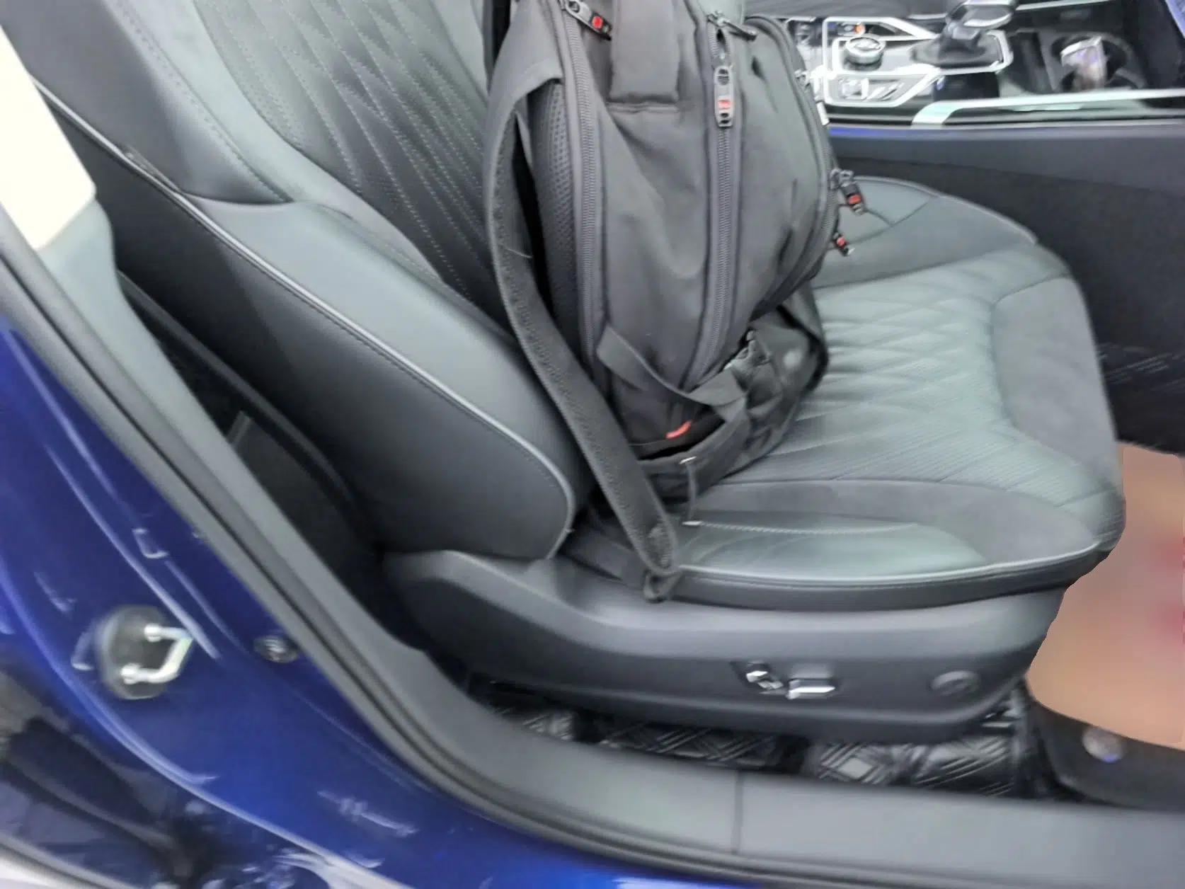 Hongqi HS5 2022 Revised Version 2.0T Smart Connect Flagship Edition — миниатюра 23