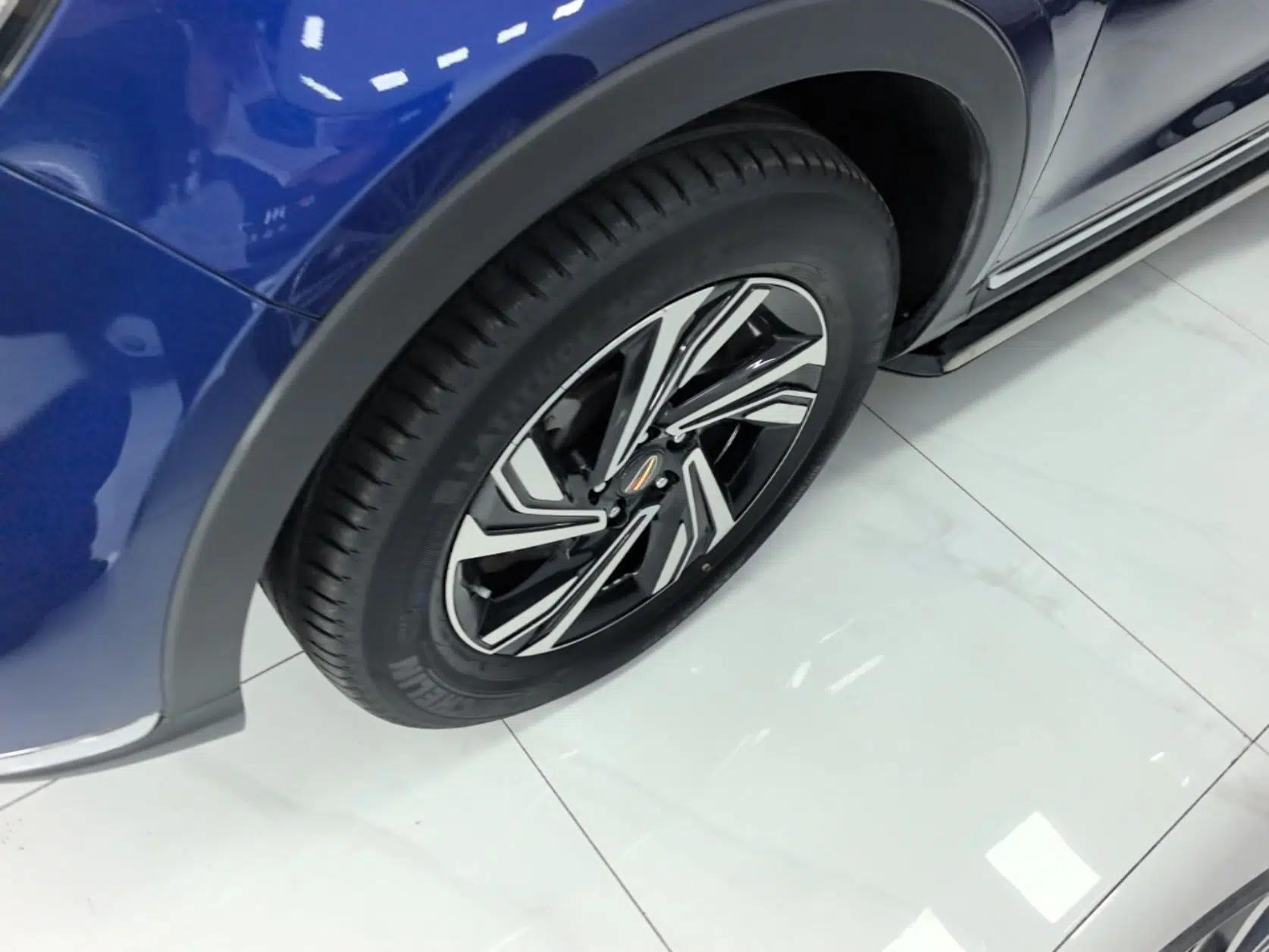 Hongqi HS5 2022 Revised Version 2.0T Smart Connect Flagship Edition — миниатюра 8