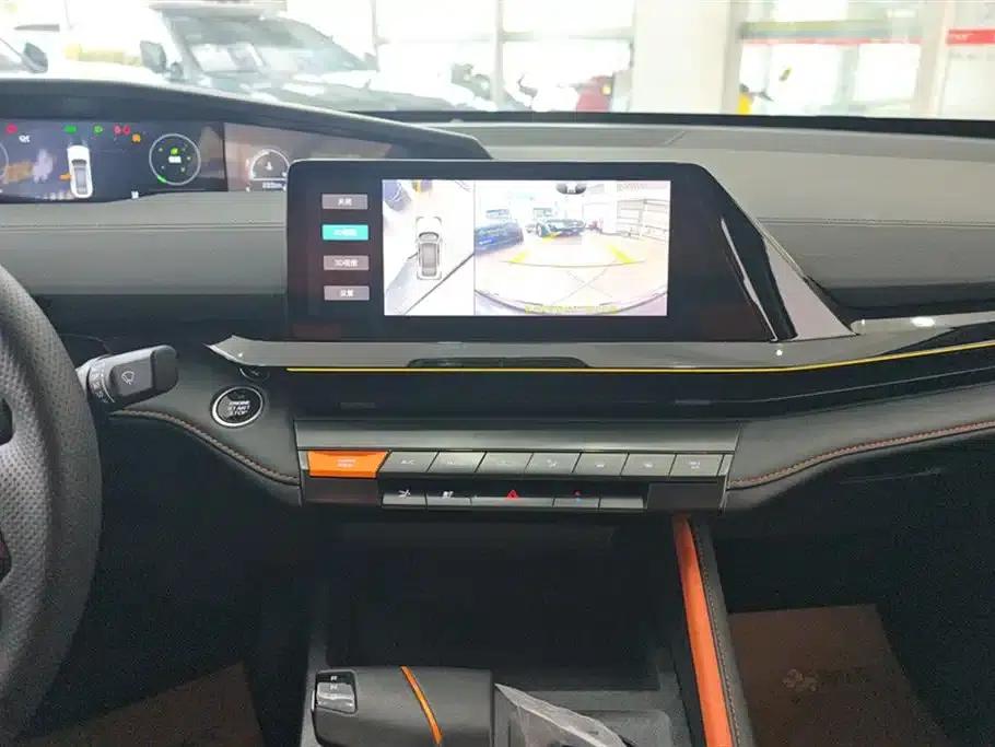 Changan UNI-V 2022 1.5T Premium Edition — миниатюра 13