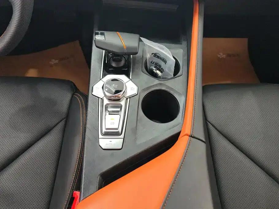 Changan UNI-V 2022 1.5T Premium Edition — миниатюра 16