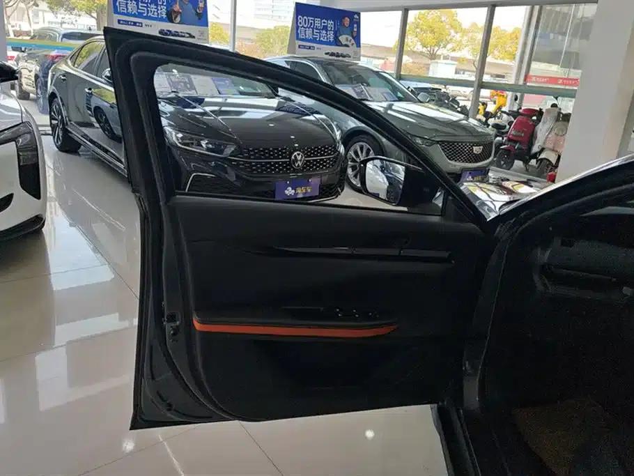 Changan UNI-V 2022 1.5T Premium Edition — миниатюра 7