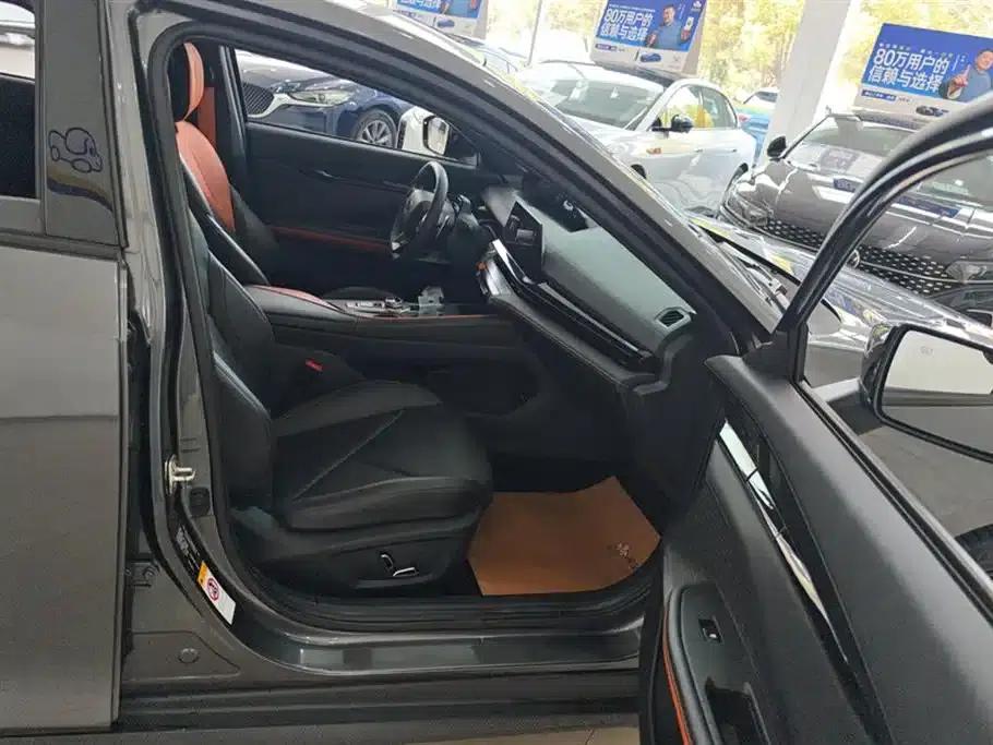 Changan UNI-V 2022 1.5T Premium Edition — миниатюра 8