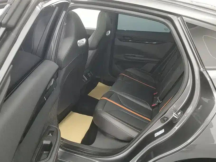 Changan UNI-V 2024 1.5T Premium Edition — миниатюра 11