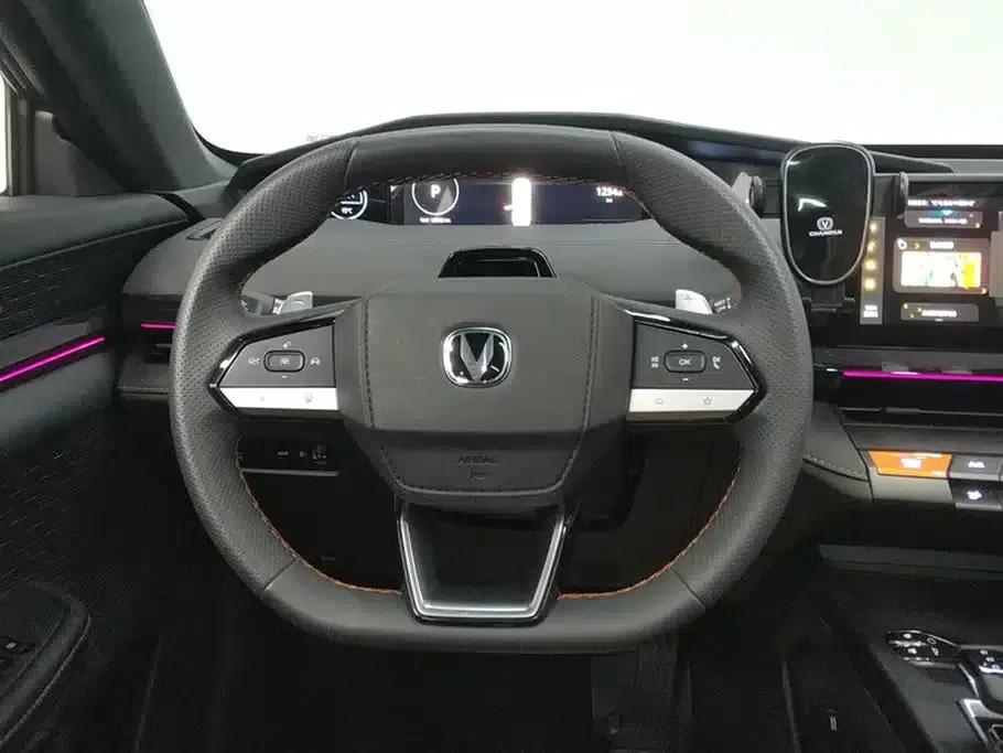 Changan UNI-V 2024 1.5T Premium Edition — миниатюра 15