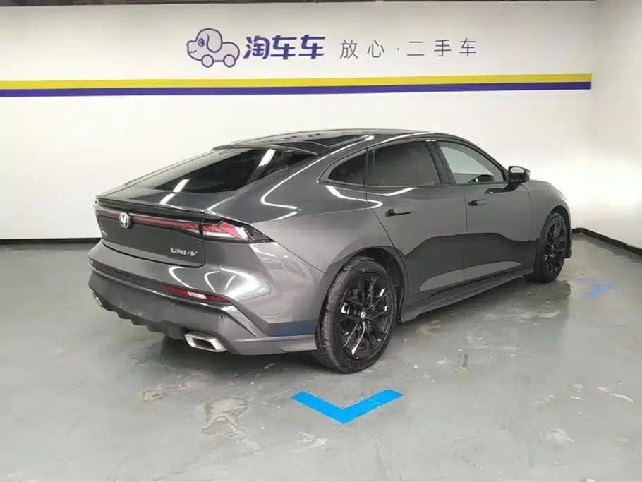 Changan UNI-V 2024 1.5T Premium Edition — миниатюра 3
