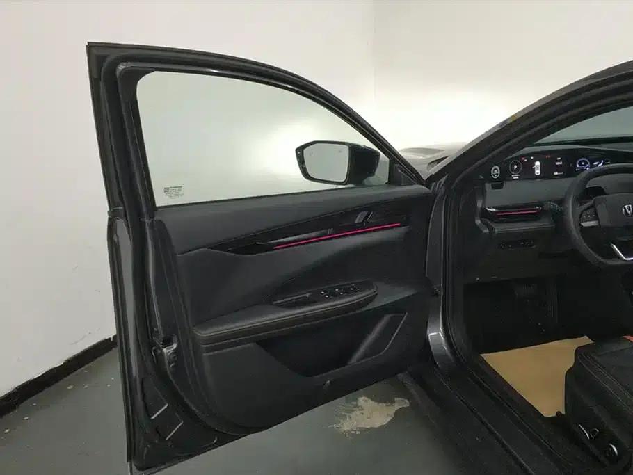 Changan UNI-V 2024 1.5T Premium Edition — миниатюра 7