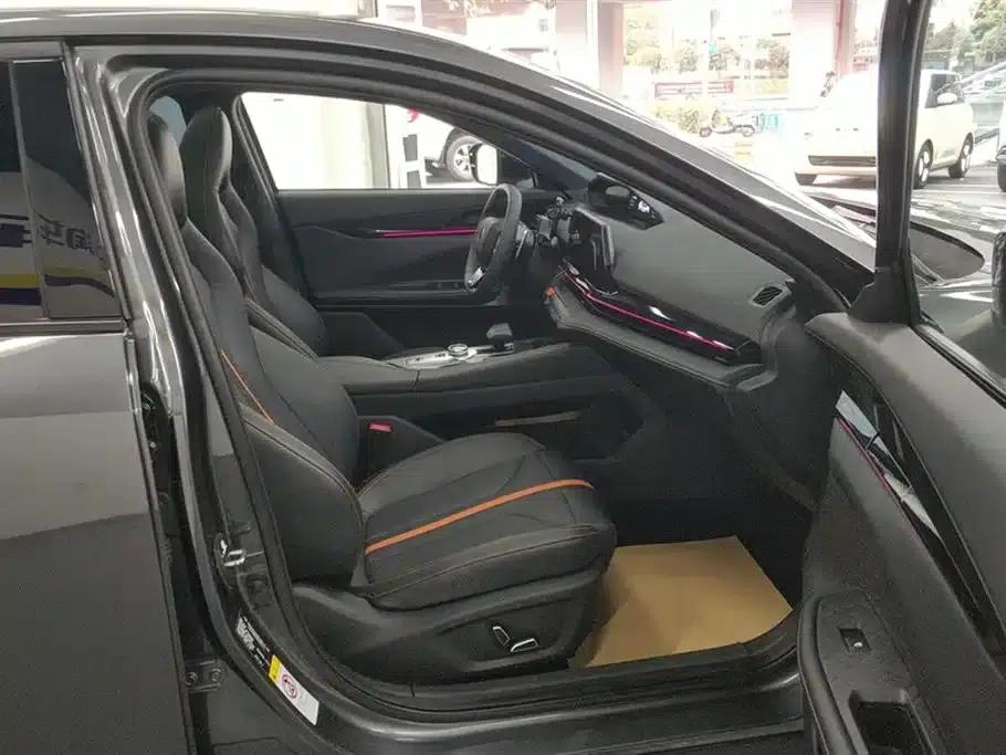 Changan UNI-V 2024 1.5T Premium Edition — миниатюра 8