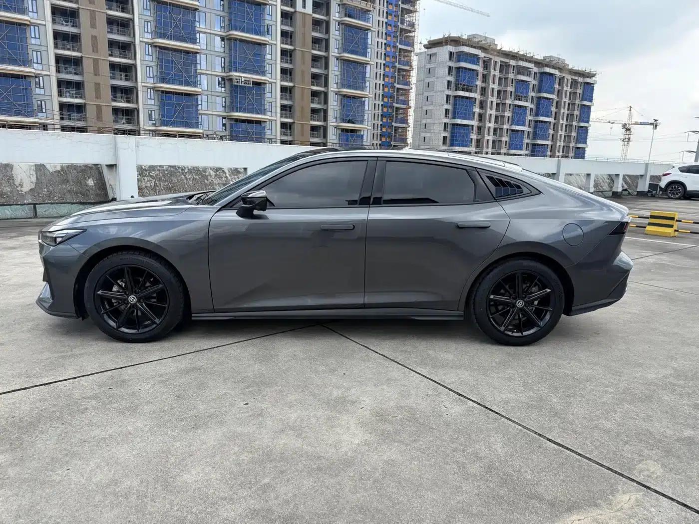 Changan UNI-V 2022 1.5T Premium Edition — миниатюра 3