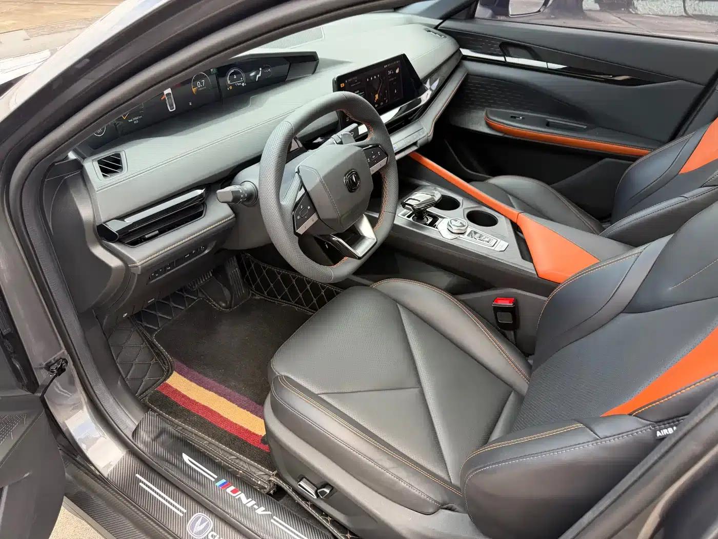 Changan UNI-V 2022 1.5T Premium Edition — миниатюра 6
